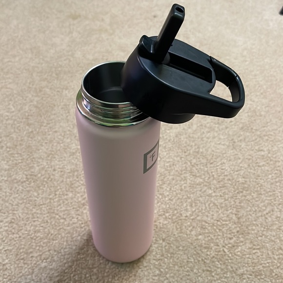 22oz Iron Flask insulated water bottle. Rose color. EUC - Picture 7 of 9